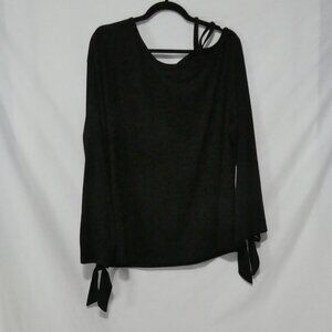 SHEIN - Curve | 1XL | Chic Black Top With Tie Sleeves